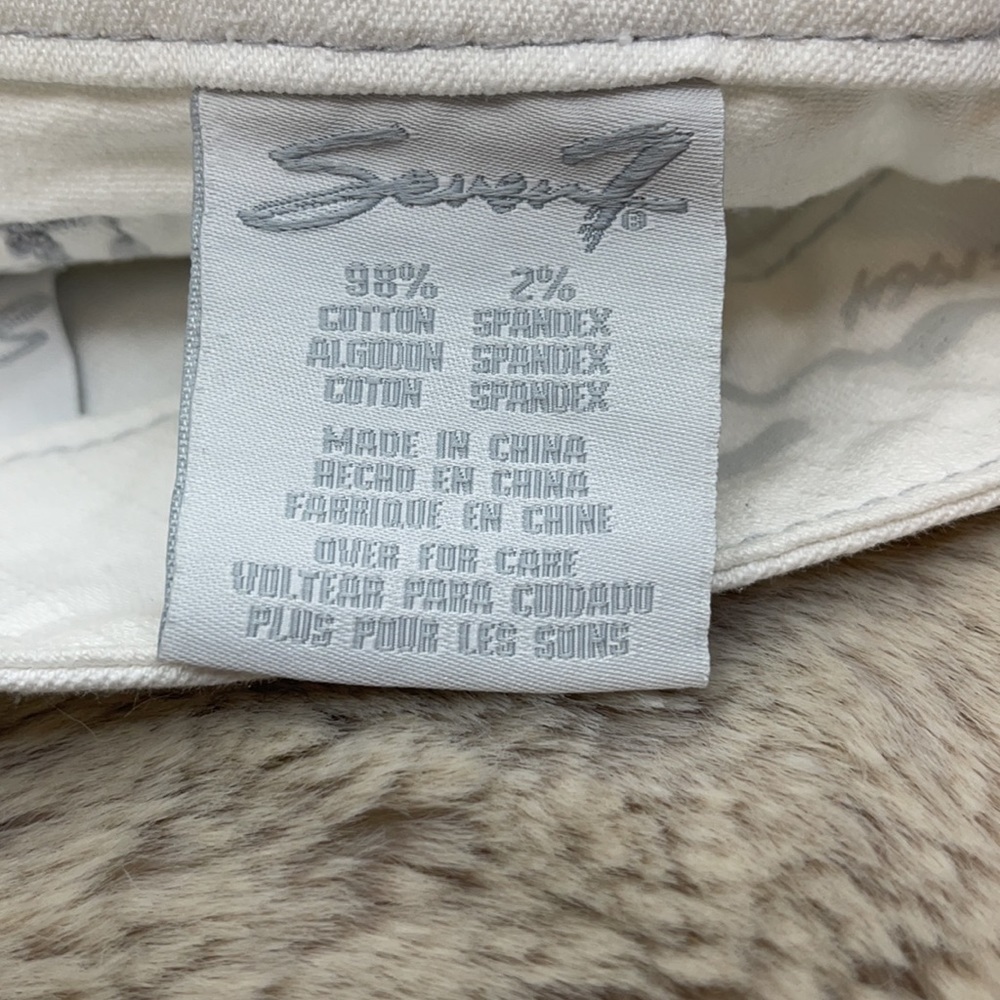 Seven7 Denim Cropped Jeans - Picture 9 of 9